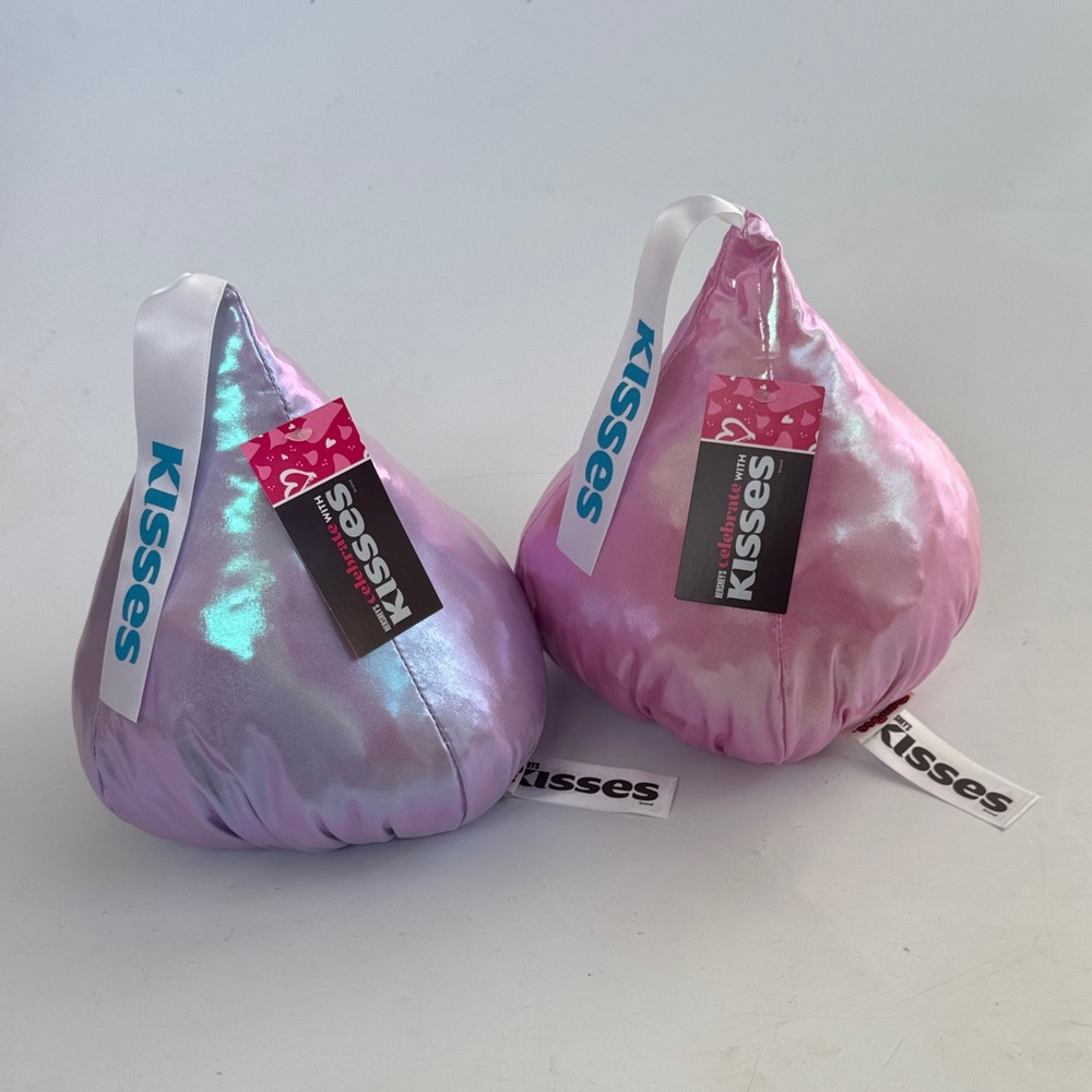 NWT Hershey Kisses Plush Pair in Iridescent Lavender & Pink 7.5”